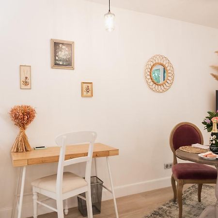 The French Boudoir Appartement Épernay Buitenkant foto