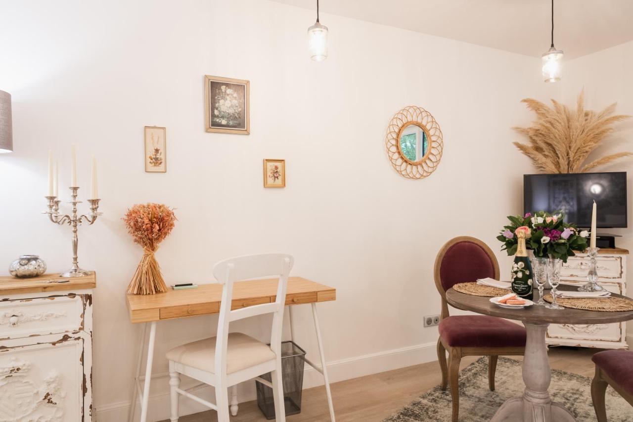 The French Boudoir Appartement Épernay Buitenkant foto